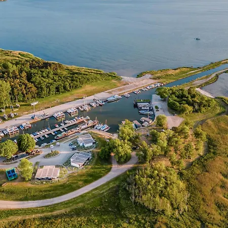 Hotel na wodzie Hausboot Tiny